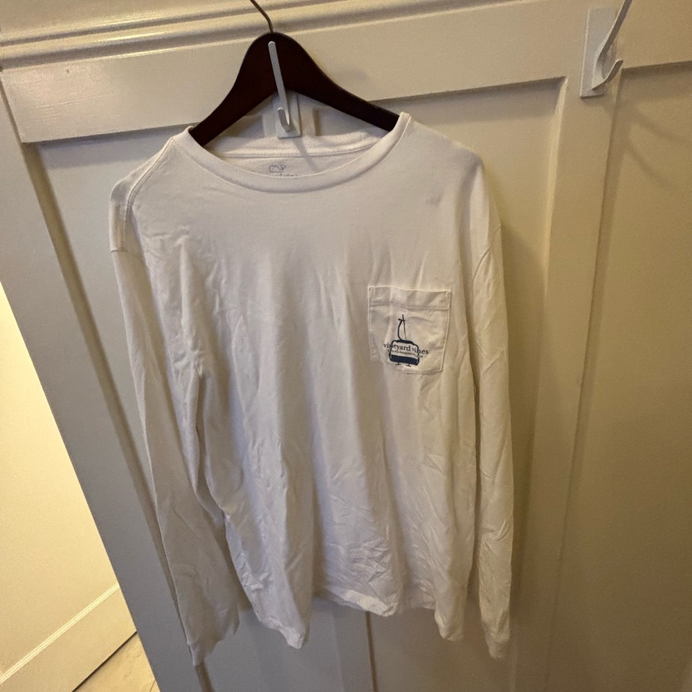 Vineyard Vines white Long Sleeve Shirt with Logo Pocket